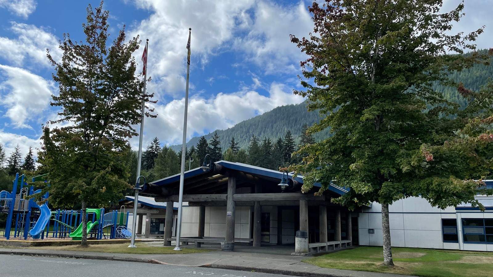 Photo of outside of Sayward Elementary School.